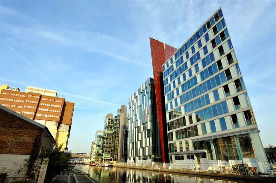 E build. London Square building. London Paddington basin. Merchant Square Paddington basin. Basic building.