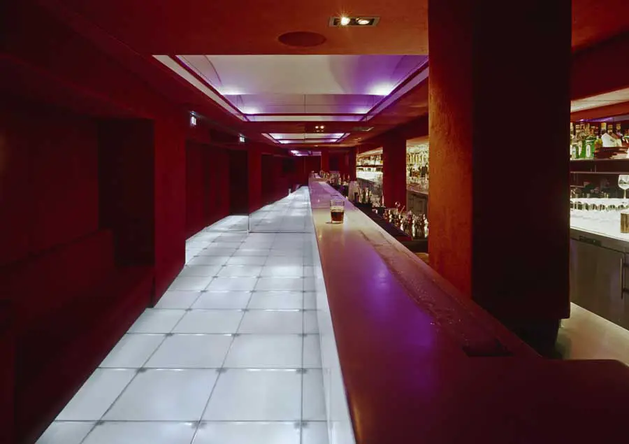 Red Room Vienna, Austria: Comida restaurant - e-architect