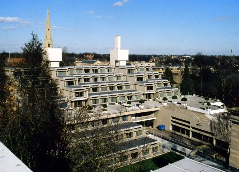 Christs College Cambridge Building, Denys Lasdun - e-architect