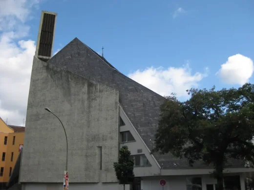 Paul-Gerhardt-Kirche Berlin: Schöneberg building