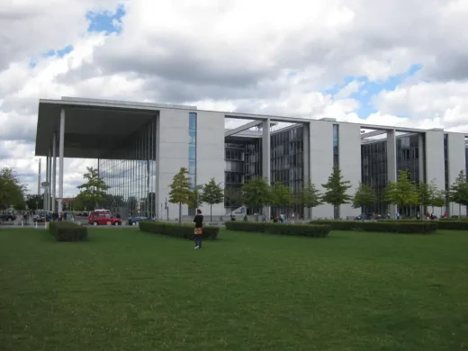 Paul Löbe Building Berlin: Stephan Braunfels