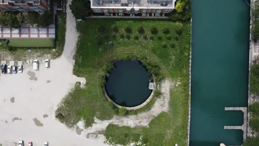 Chicago Spire hole aerial photo