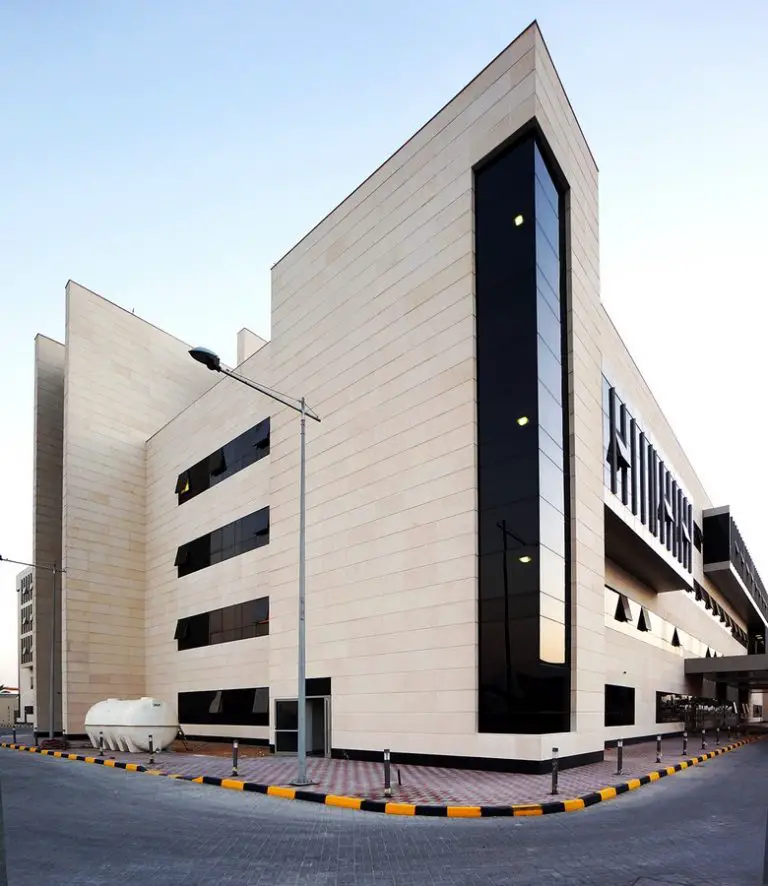 Al Qassimi Hospital in Sharjah, Dubai - e-architect