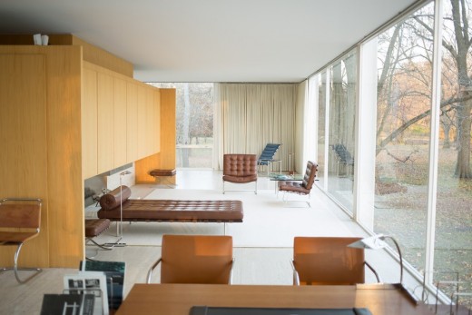 Farnsworth House by Mies van der Rohe interior