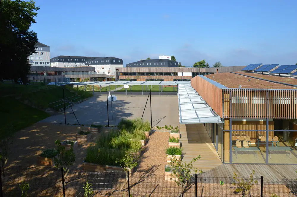 Albert Camus School in Coulaines - e-architect