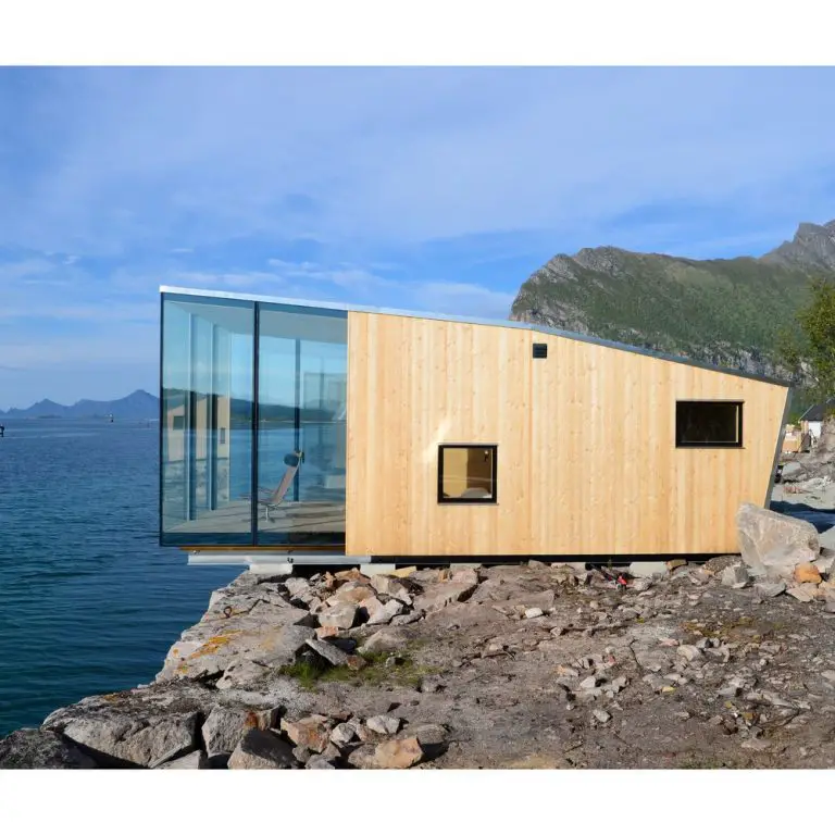 Manshausen Island Resort, Steigen - E-architect