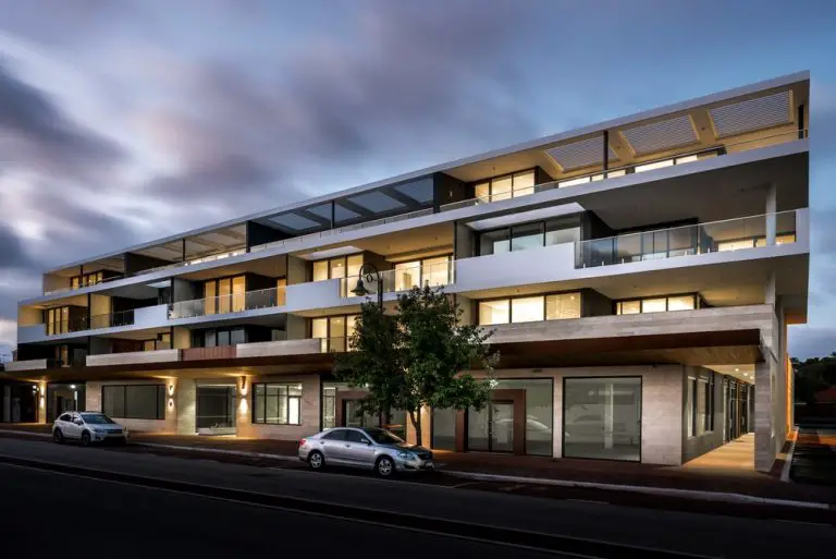 Dalkeith on Waratah in Perth Buildings - e-architect