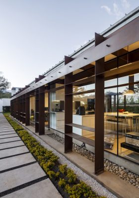 Diffuse Borders Residence
