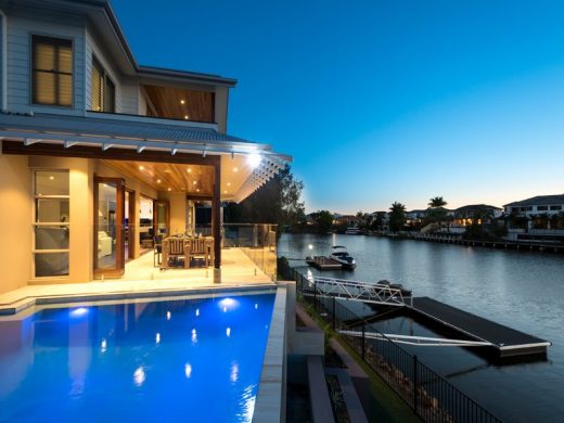 Clear Water Bay Avenue Home by Superdraft in Gold Coast, Queensland