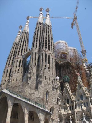 Sagrada Familia Barcelona, Antoni Gaudi church building