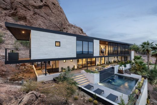 Red Rocks Residence in Phoenix Arizona - American Houses