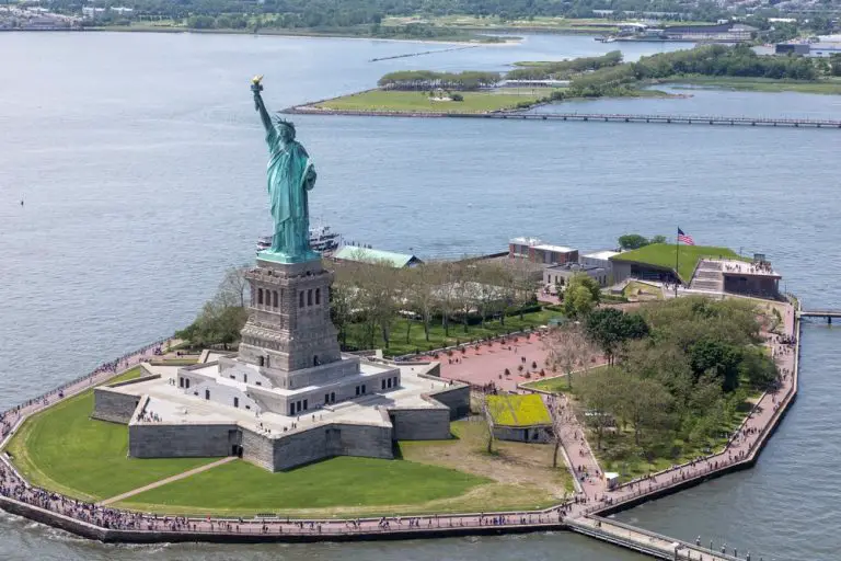 statue of liberty visitors center