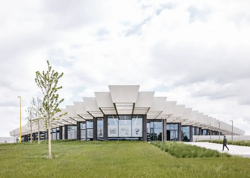 dólar estadounidense necesidad Ponte de pie en su lugar Adidas Headquarters in Herzogenaurach: Cobe - e-architect