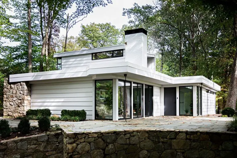 Connecticut Mid-century Weekend House - e-architect