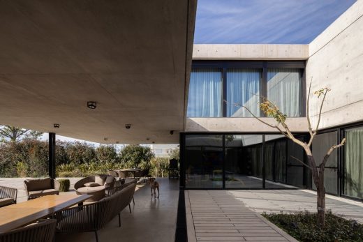 Golf House Santa Fe by architect Mariano Fiorentini