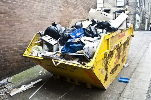 Right type garbage disposal selection - rubbish skip street