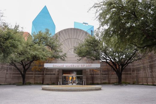 Dallas Museum of Art Flora Street Entrance