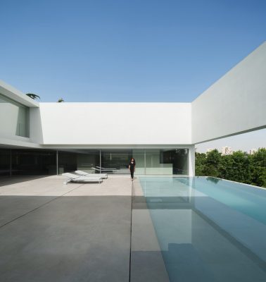 Compluvium House Madrid modern home and pool