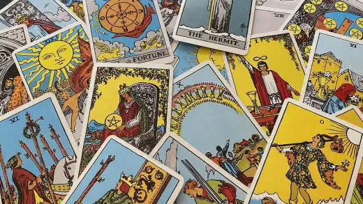 Architects prefer tarot and psychic readings