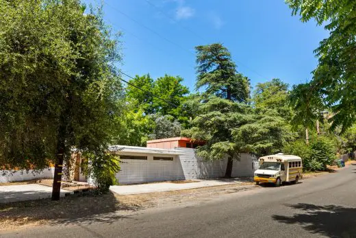 Los Angeles houses Hollywood USA