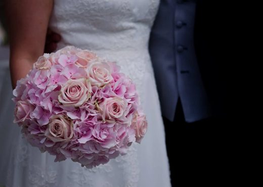 Maximizing small spaces in NYC with flower decor