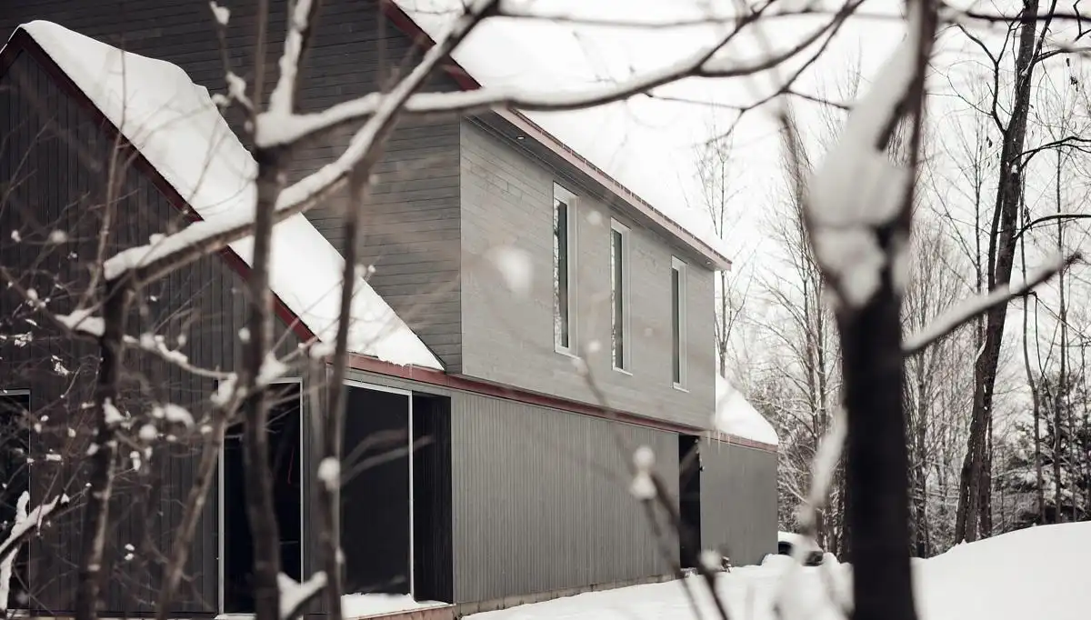 Des Mûriers House Quebec home