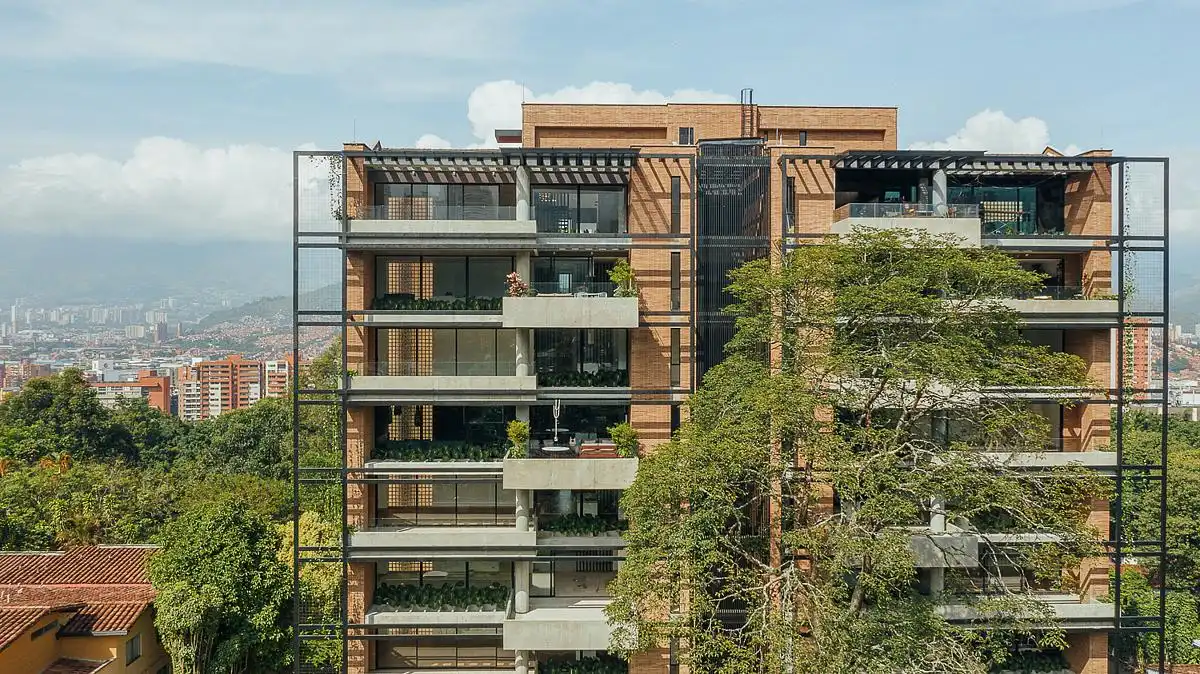 El Tragaluz Housing Medellin Colombia