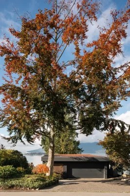 Courtyard House Caulfeild West Vancouver BC