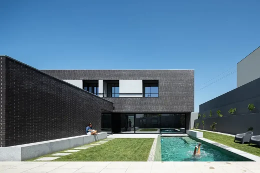 LBlack House Matosinhos