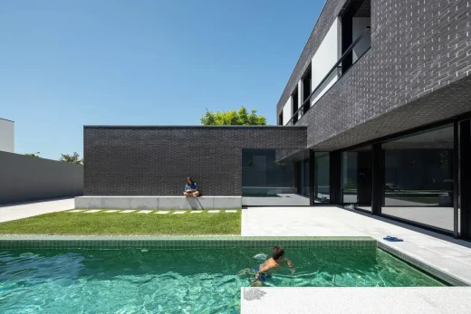 LBlack House Portugal