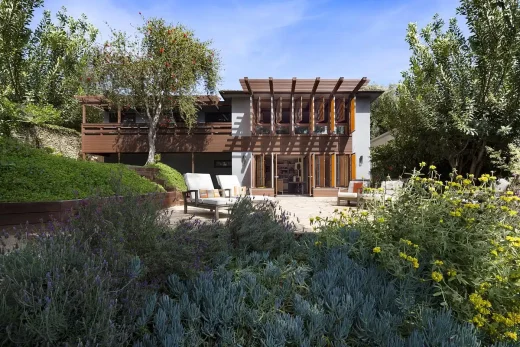 Timber Hillside House Los Angeles